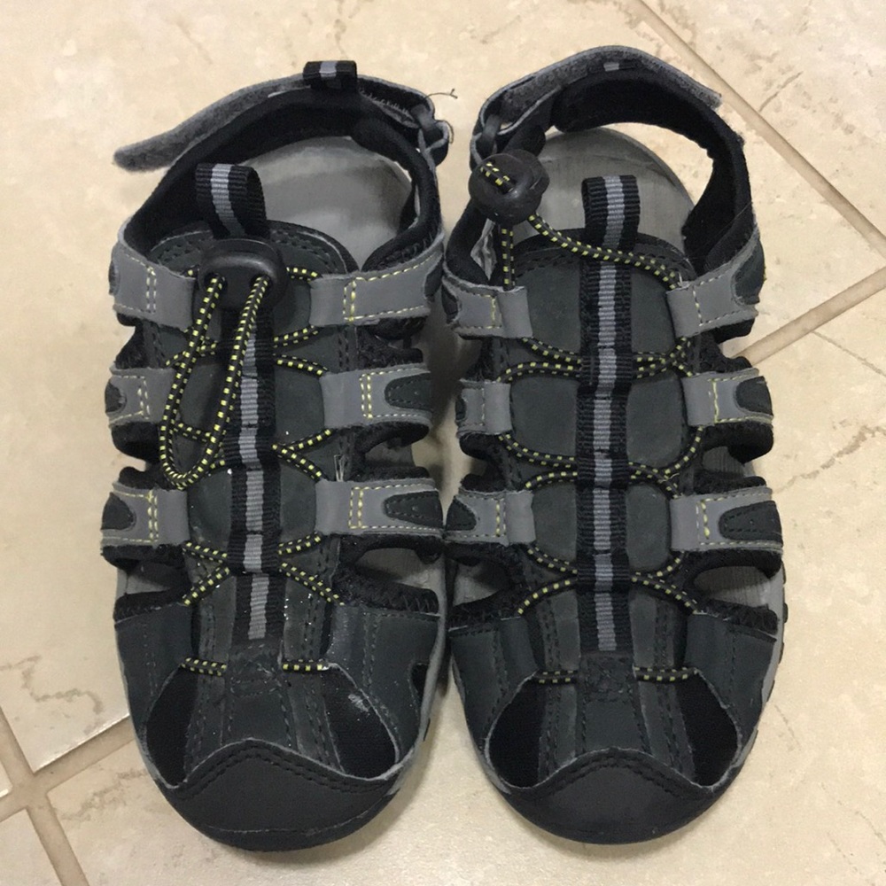 Boys sandals